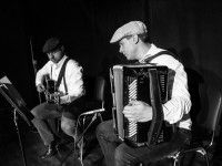 Aleksander Miśkiewicz (akordeon) i Damian Ciosek (gitara)