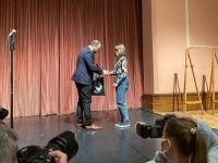 Gratulacje i nagroda dla Meli Gałki