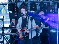 Mateusz Galecki (wokal, gitara); Radek Baranowski (bass); Gabriela Cybuch (instr. klawiszowe)