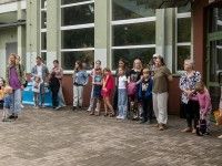 Wciągnięcie urodzinowej flagi na maszt