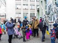 Parada z marzannami | zbiórka na parkingu